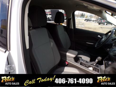 Used 2017 Ford Escape SE image 18