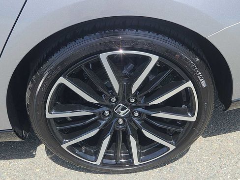 Used 2023 Honda Accord Touring image 8