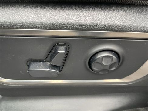 Used 2020 RAM 1500 Limited image 12