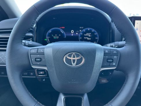 Certified 2026 Toyota Camry XLE FWD image 22