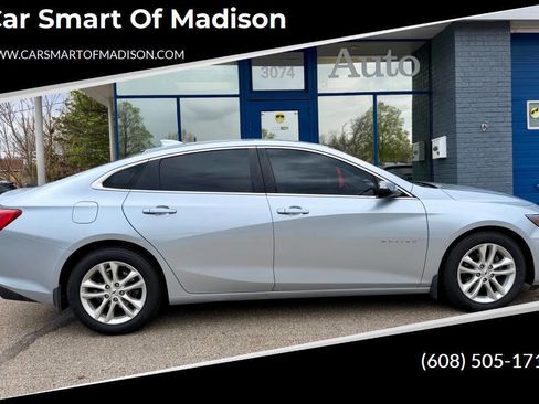 Used 2017 Chevrolet Malibu LT w/ Driver Confidence Package FWD image 1