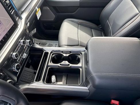 New 2025 Ford F250 Lariat w/ Chrome Package image 27