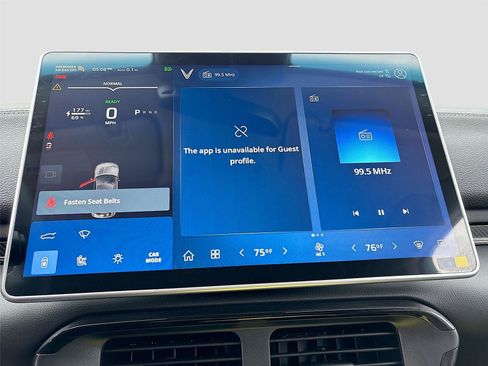New 2025 VinFast VF 8 Eco AWD/4WD image 14