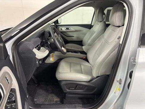 New 2026 Ford Explorer Active w/ Active Comfort Package RWD image 12