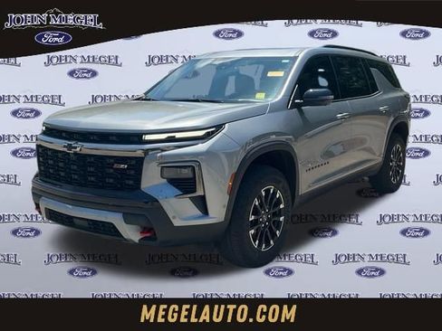 Used 2025 Chevrolet Traverse Z71 w/ Enhanced Driving Package AWD/4WD image 1