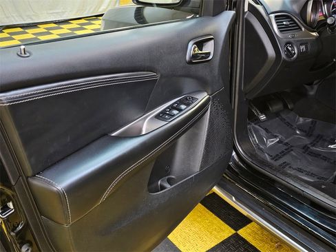 Used 2018 Dodge Journey Crossroad image 23