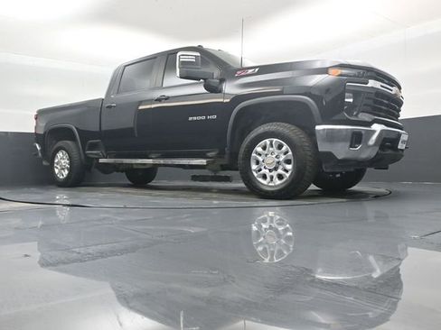 Used 2024 Chevrolet Silverado 2500 LT image 37