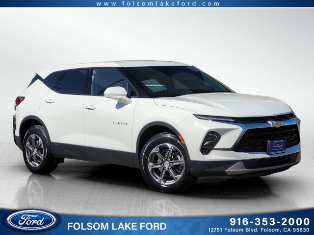 Used 2023 Chevrolet Blazer LT FWD image 1