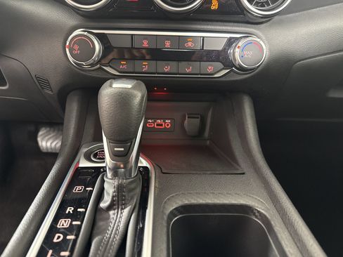 Used 2024 Nissan Sentra SV FWD image 16
