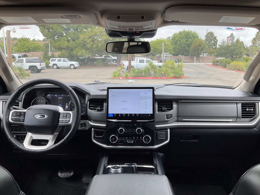 Used 2024 Ford Expedition Max XLT AWD/4WD image 32
