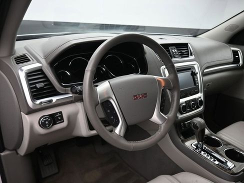 Used 2017 GMC Acadia Limited SLT AWD/4WD image 13