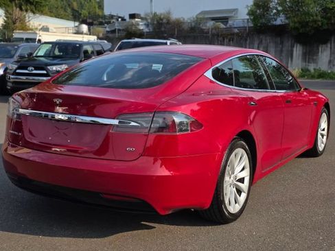 Used 2017 Tesla Model S 60 RWD image 8