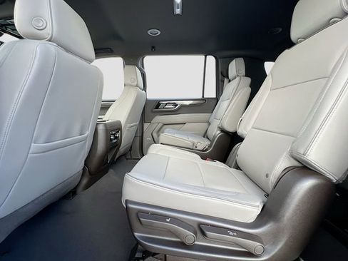 New 2026 GMC Yukon XL Elevation image 17