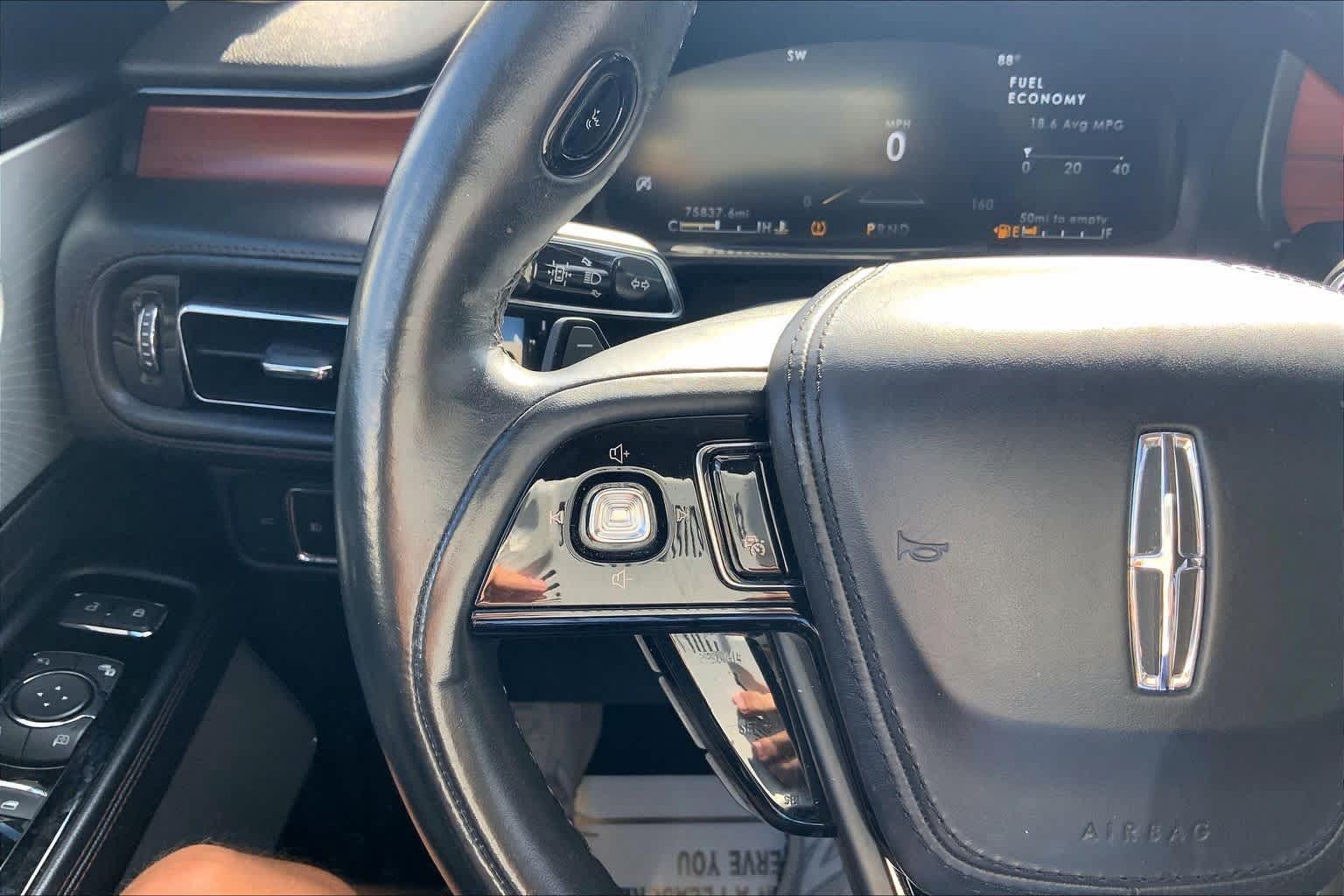 Used 2020 Lincoln Aviator Reserve w/ Equipment Group 201A RWD image 23