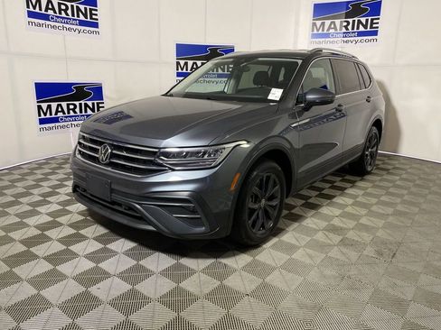 Used 2023 Volkswagen Tiguan SE AWD/4WD image 11