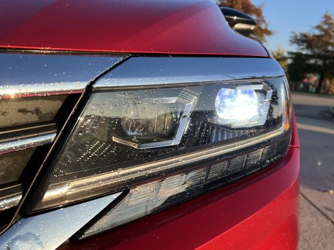 Certified 2022 Volkswagen Passat 2.0T image 6