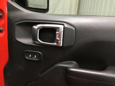 Used 2019 Jeep Wrangler Unlimited Sport S AWD/4WD image 20