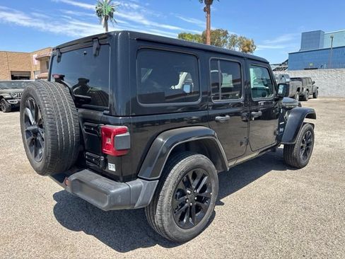 Used 2024 Jeep Wrangler Unlimited Sahara AWD/4WD image 5