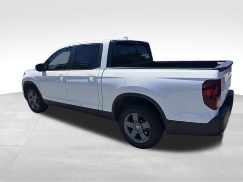 Used 2024 Honda Ridgeline TrailSport image 3