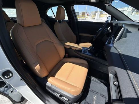 Used 2025 Lexus UX 300h FWD w/ Accessory Package (Z1) image 26