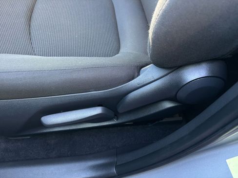 Used 2025 Toyota RAV4 LE image 23