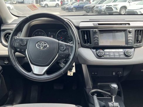 Used 2017 Toyota RAV4 XLE FWD image 15