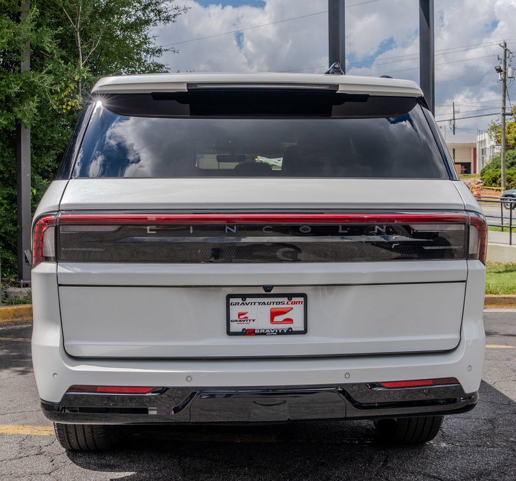 Used 2025 Lincoln Navigator L Reserve w/ Jet Appearance Package AWD/4WD image 28