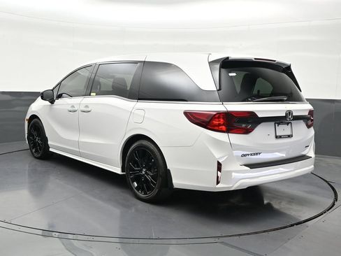 Used 2026 Honda Odyssey Sport-L image 3