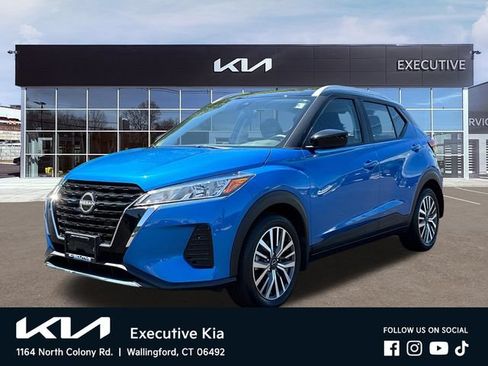 Used 2023 Nissan Kicks SV FWD image 1