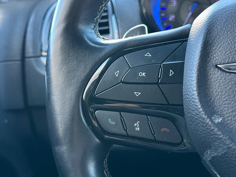 Used 2018 Chrysler 300 S RWD image 35