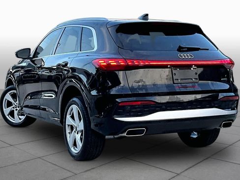 Used 2025 Audi Q5 Premium w/ Premium Plus AWD/4WD image 12