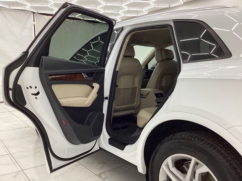 Used 2018 Audi Q5 2.0T Premium image 22