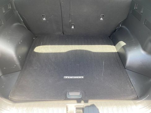 Used 2025 Hyundai Tucson SE FWD image 11