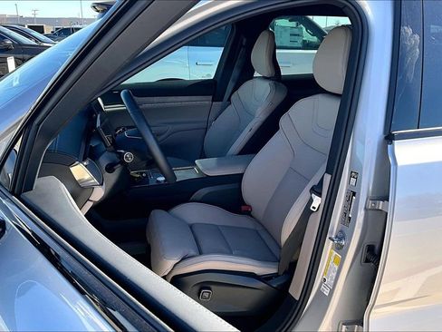 Certified 2025 Volvo EX90 Ultra image 34