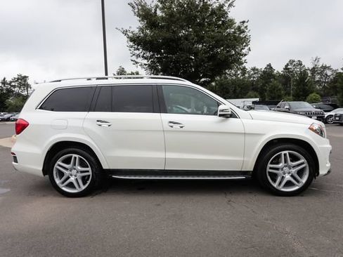 Used 2013 Mercedes-Benz GL 550 4MATIC image 12