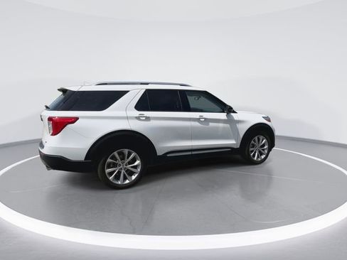 Used 2023 Ford Explorer Platinum AWD/4WD image 12