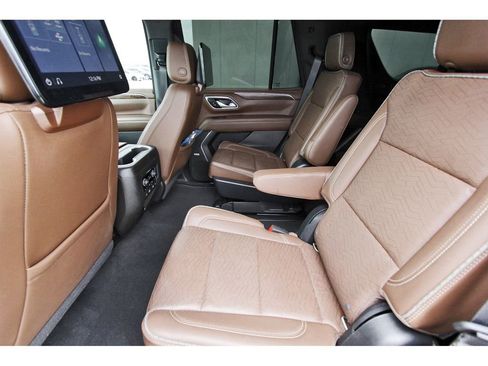 Used 2021 Chevrolet Tahoe High Country AWD/4WD image 7