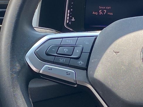 Certified 2023 Volkswagen Atlas Cross Sport SE w/ Panoramic Sunroof Package AWD/4WD image 3