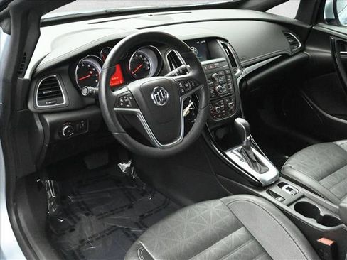 Used 2017 Buick Cascada Premium image 8