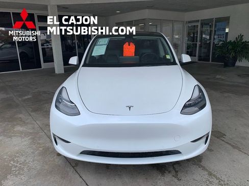 Used 2021 Tesla Model Y Long Range image 10