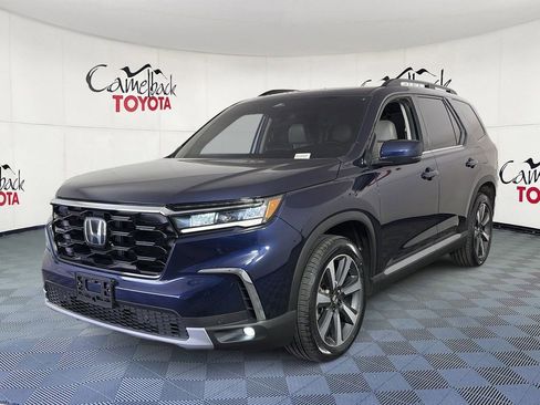 Used 2023 Honda Pilot Touring image 4