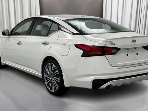 Certified 2023 Nissan Altima 2.5 SL FWD image 7