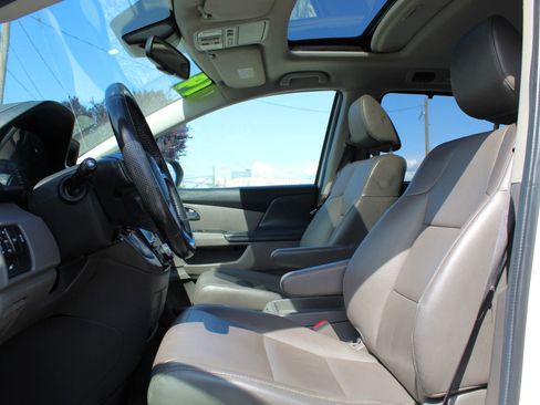 Used 2014 Honda Odyssey EX-L image 11