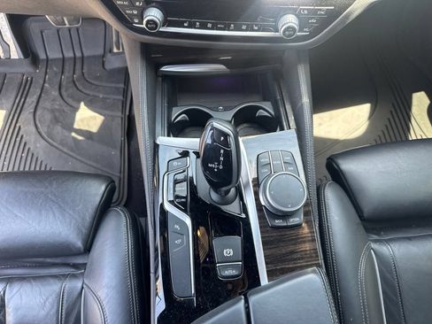 Used 2020 BMW M550i xDrive w/ Executive Package AWD/4WD image 22