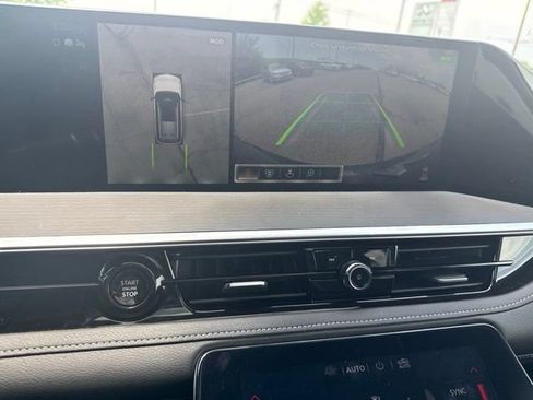 Used 2025 INFINITI QX80 Sensory AWD/4WD image 11