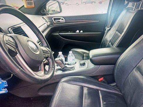 Used 2019 Jeep Grand Cherokee Limited AWD/4WD image 6
