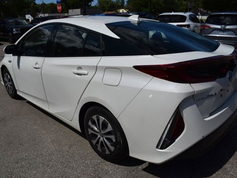 Used 2020 Toyota Prius Prime LE FWD image 7
