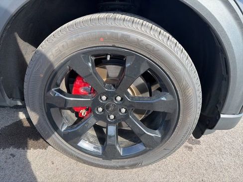 Used 2023 Ford Explorer ST w/ Equipment Group 401A image 4