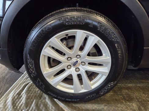 Used 2018 Ford Explorer XLT w/ Equipment Group 201A image 70