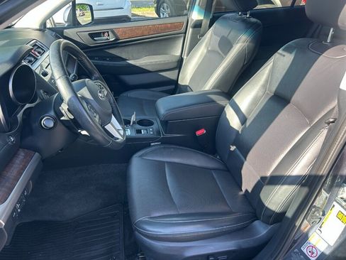 Used 2015 Subaru Outback 2.5i Limited AWD/4WD image 9